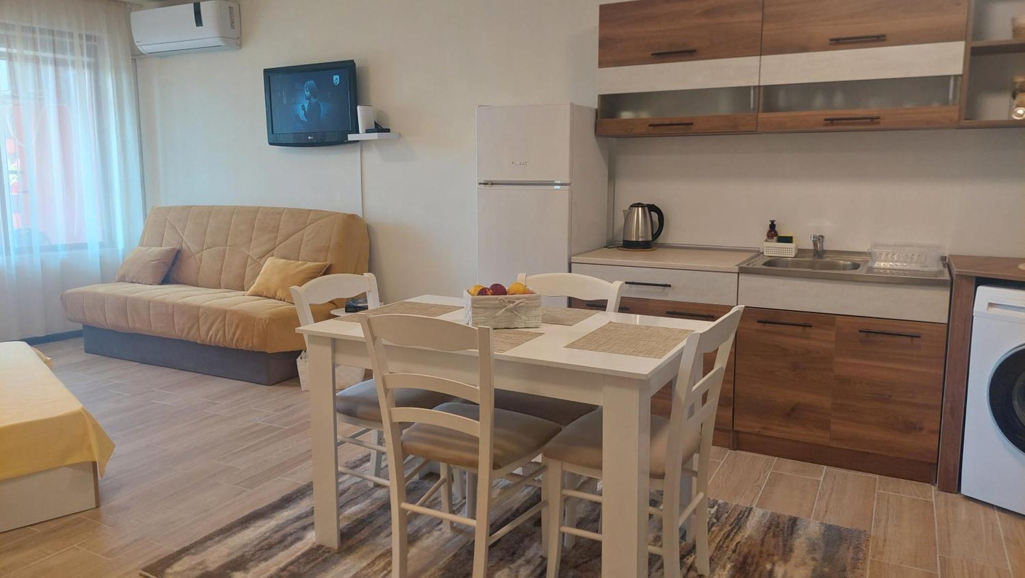 Krimski Apartment - Free Private Parking Varna Dış mekan fotoğraf