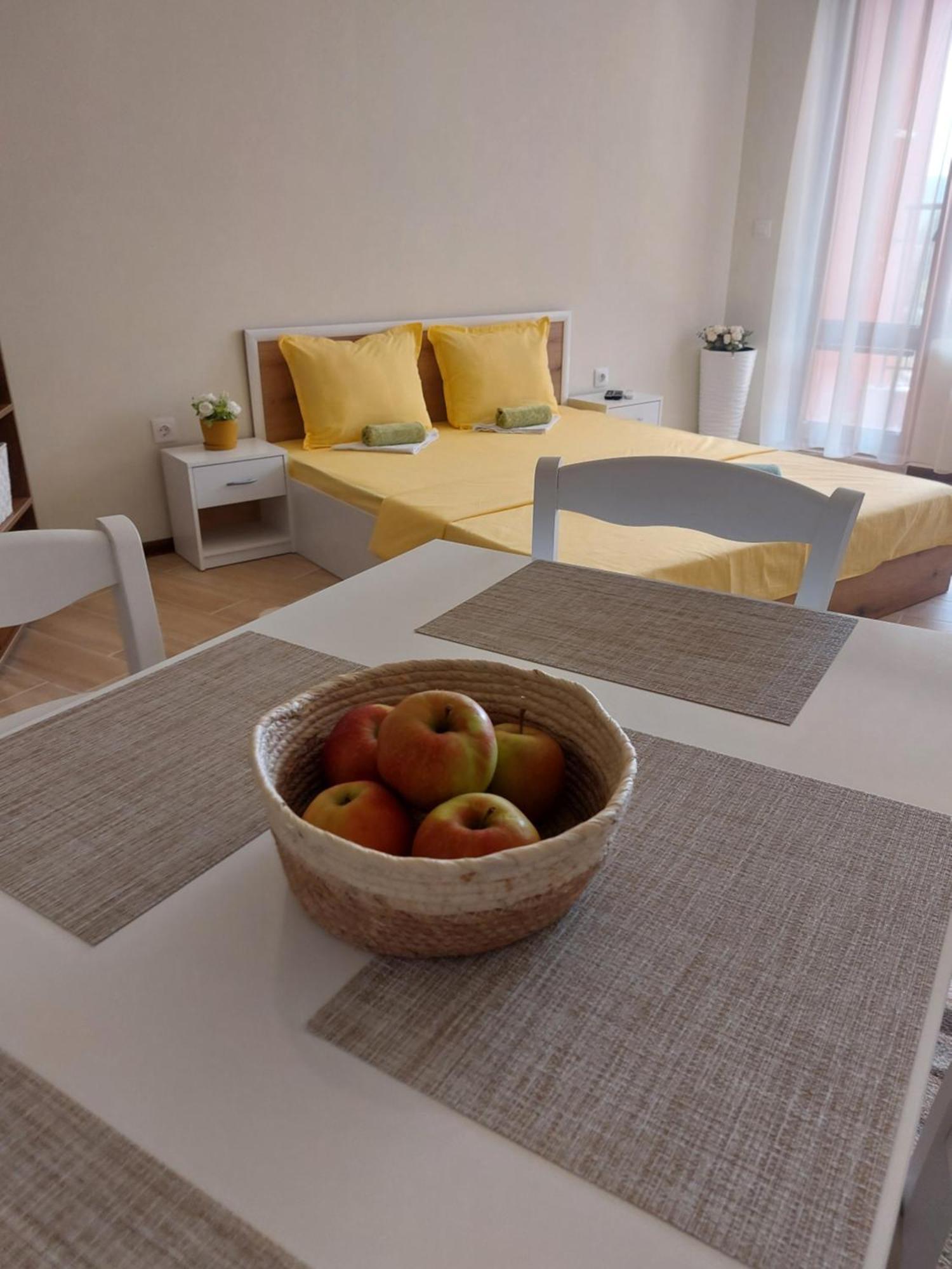 Krimski Apartment - Free Private Parking Varna Dış mekan fotoğraf